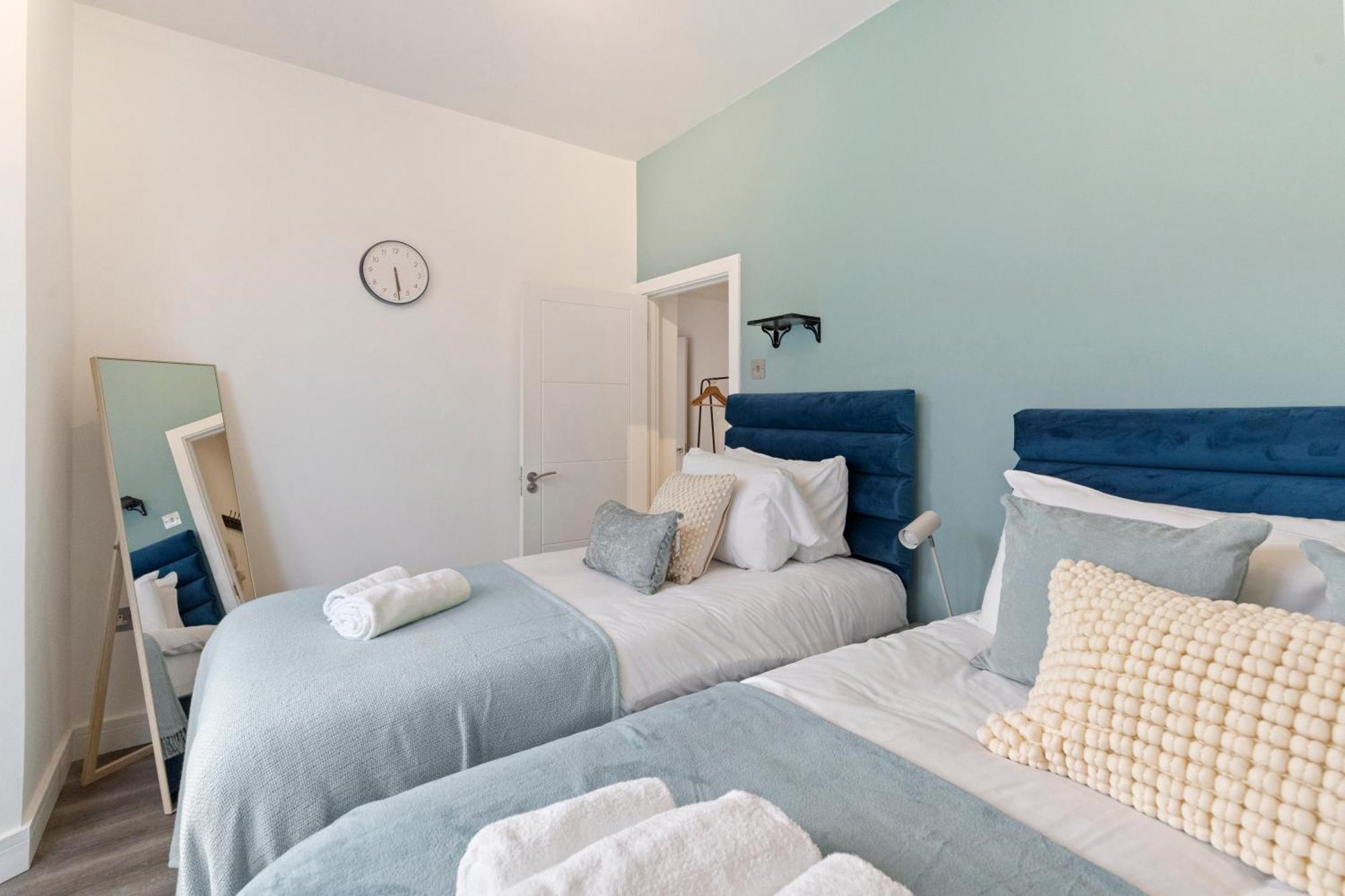 Rose Suite Camden Town 3 Bedroom Sleeps 11 ลอนดอน ภายนอก รูปภาพ