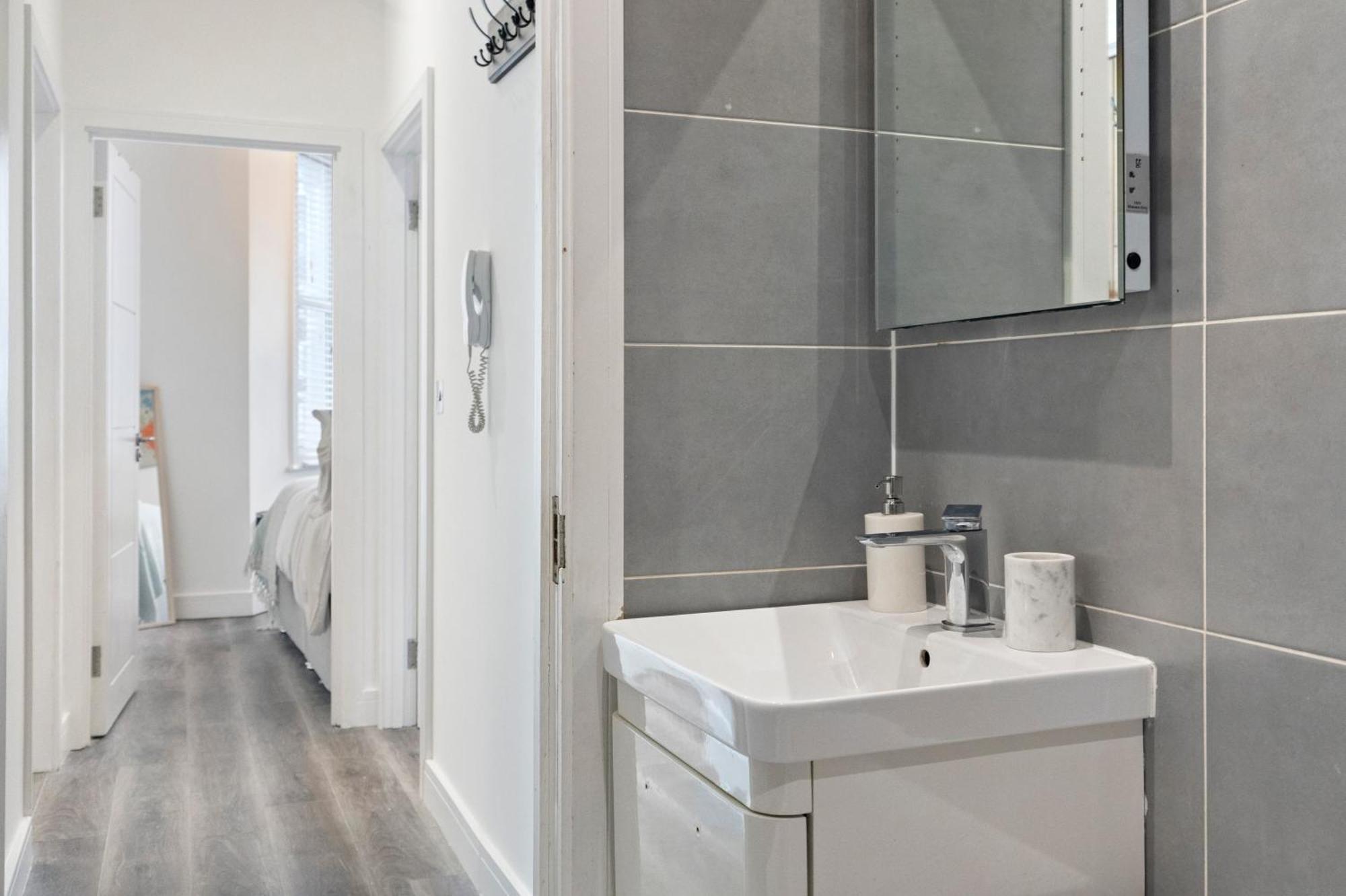 Rose Suite Camden Town 3 Bedroom Sleeps 11 ลอนดอน ภายนอก รูปภาพ