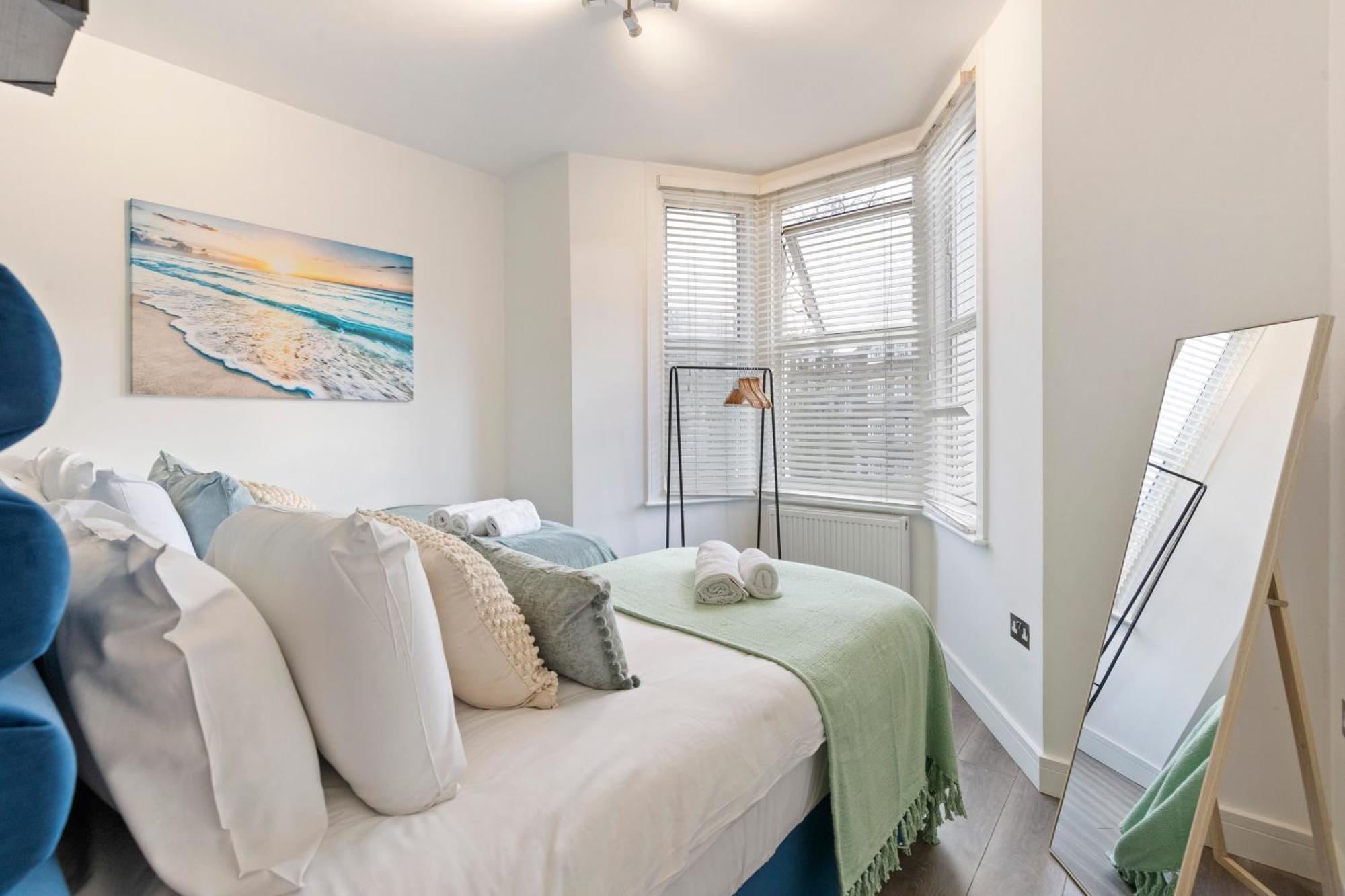 Rose Suite Camden Town 3 Bedroom Sleeps 11 ลอนดอน ภายนอก รูปภาพ