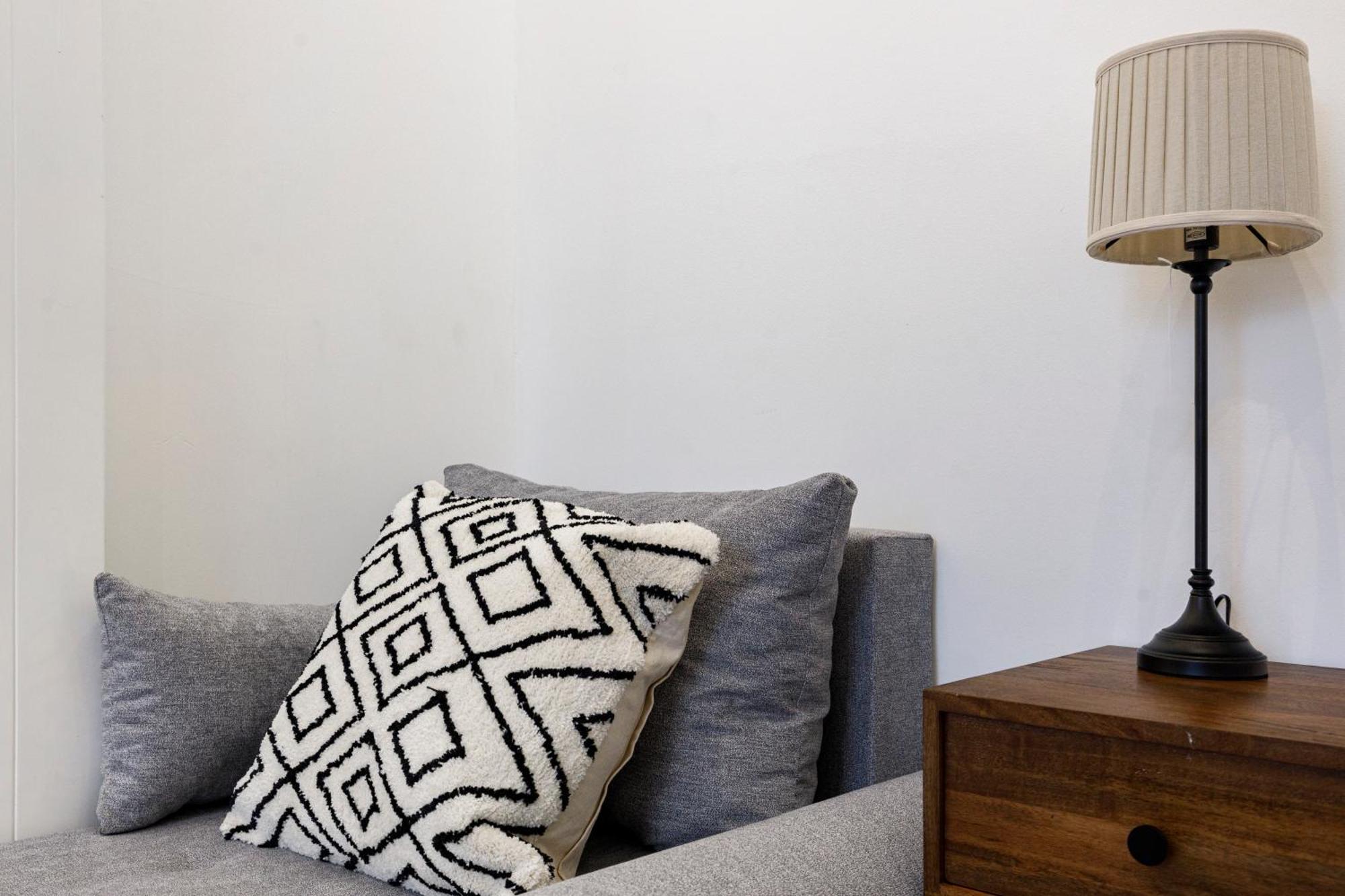 Rose Suite Camden Town 3 Bedroom Sleeps 11 ลอนดอน ภายนอก รูปภาพ